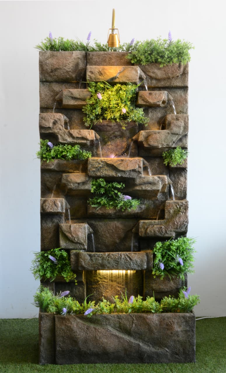 33.BIG WALL WATER FOUNTAIN